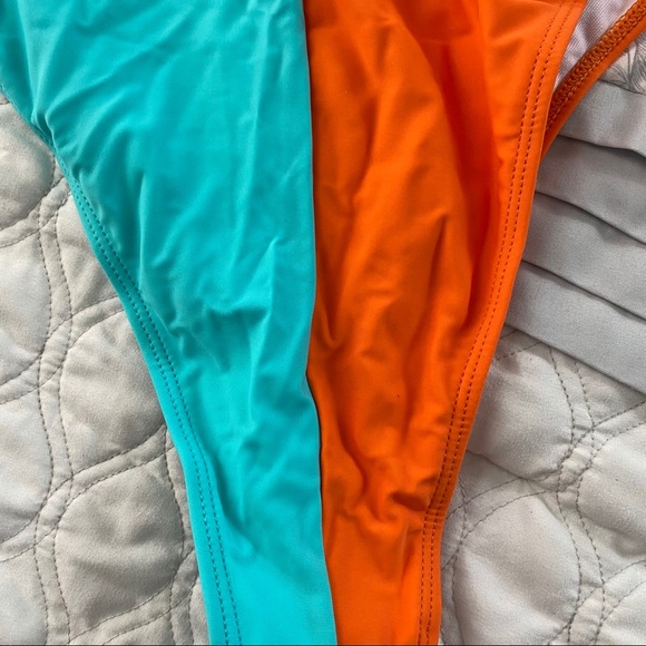 Multicolored one piece NEVER WORN - Picture 3 of 6